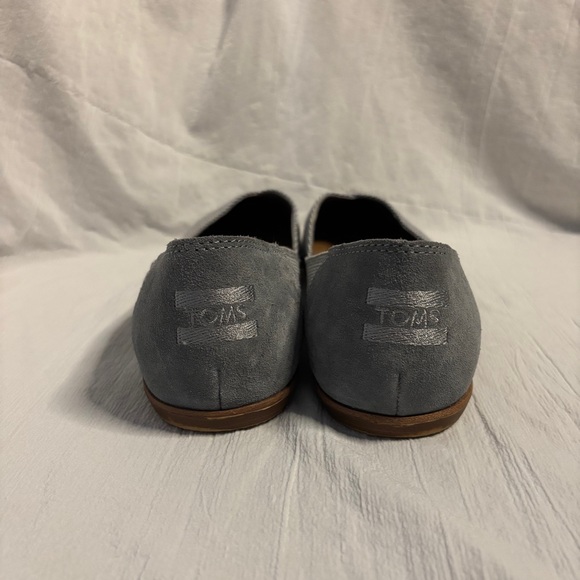 TOMS Jutti Almond Toe Flat Gray White Size 12 - Picture 6 of 13